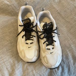 Women’s air max 200